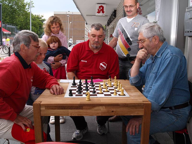 Tag des Schachs 2012 Bild 1